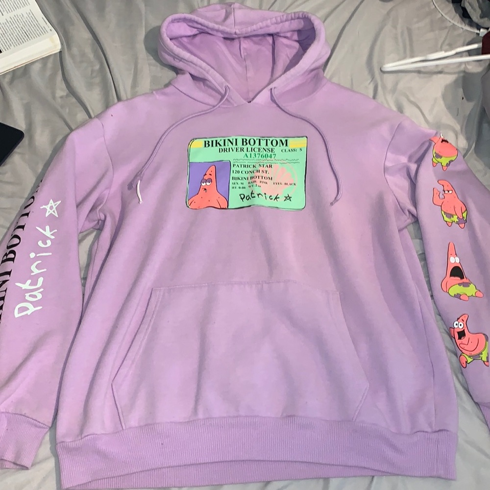 Patrick Hoodie I’m okay condition. Drawstring is sort of torn but good condition